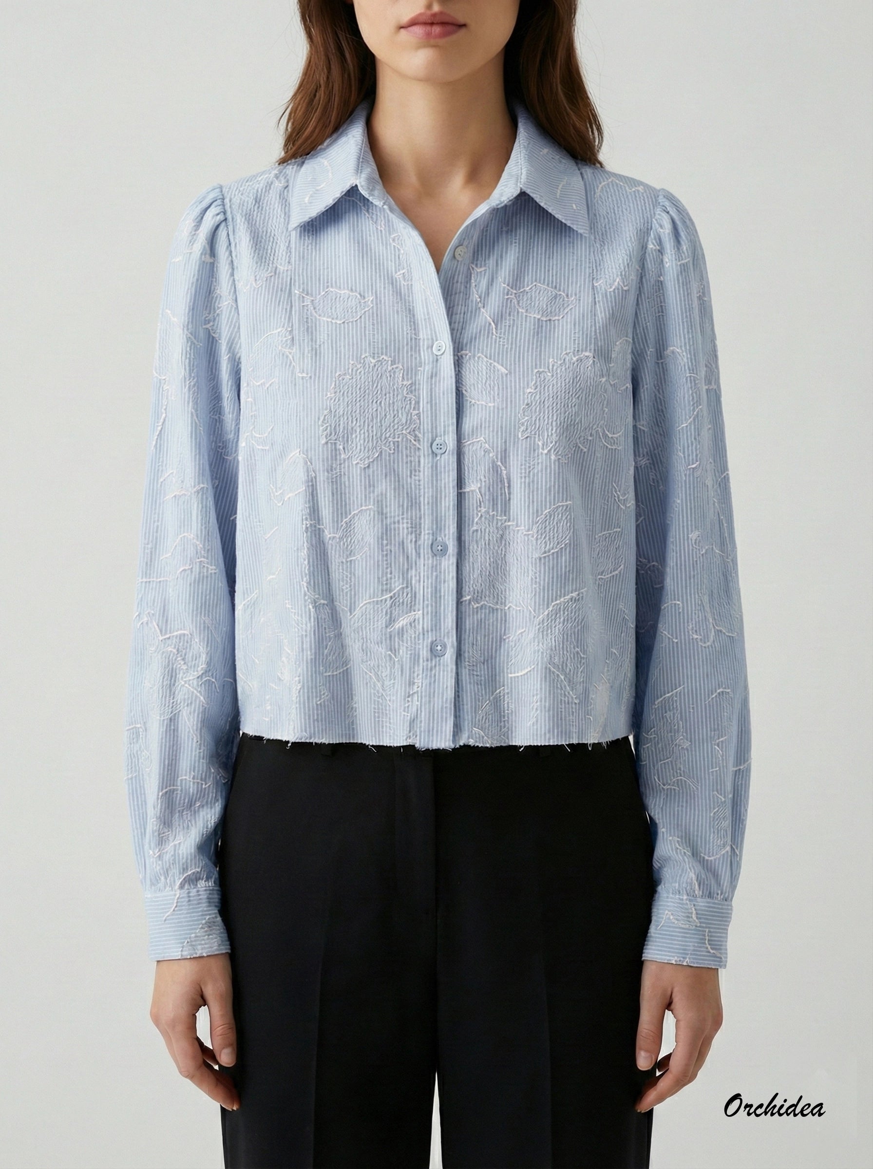 Pruhovaná košile s plastickou květinovou výšivkou