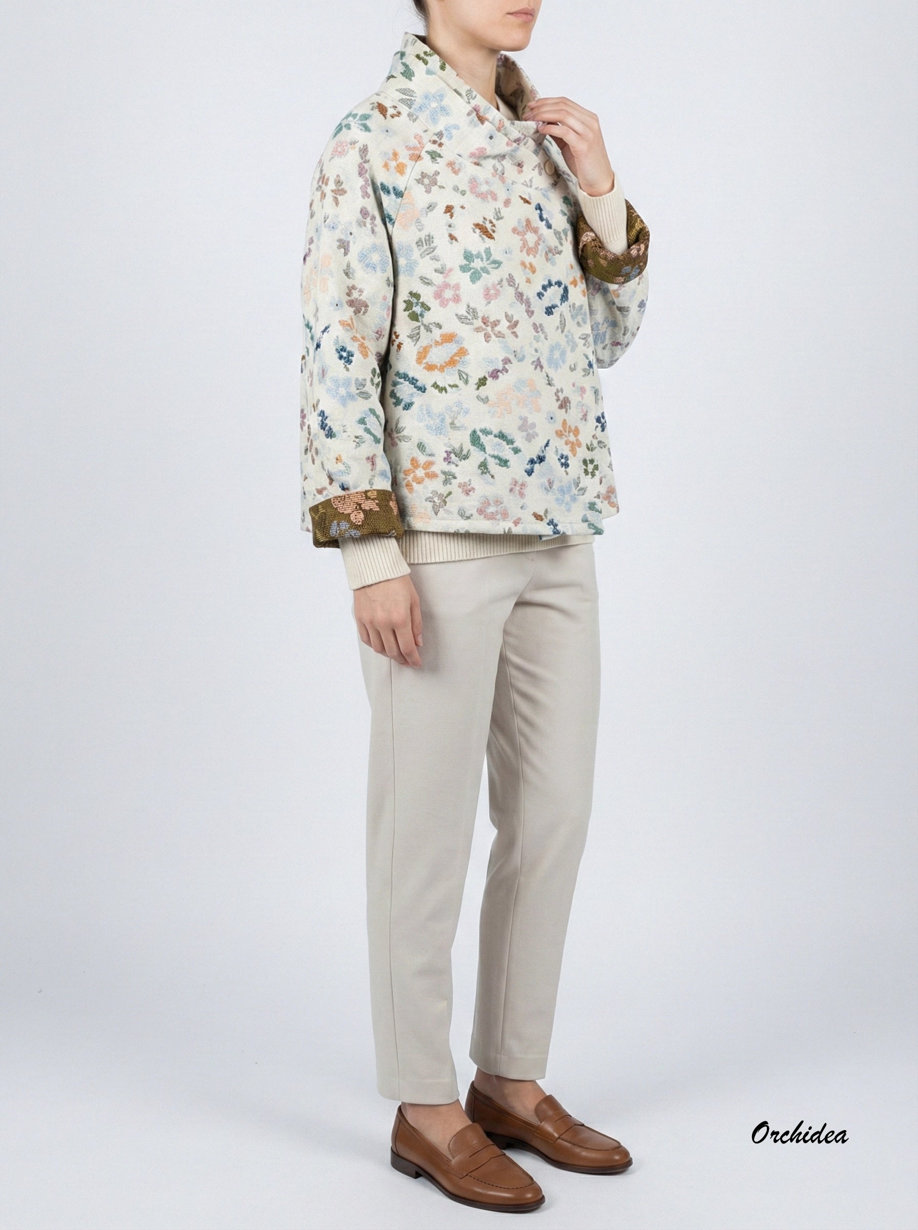 Gobelínové sako s efektem výšivky