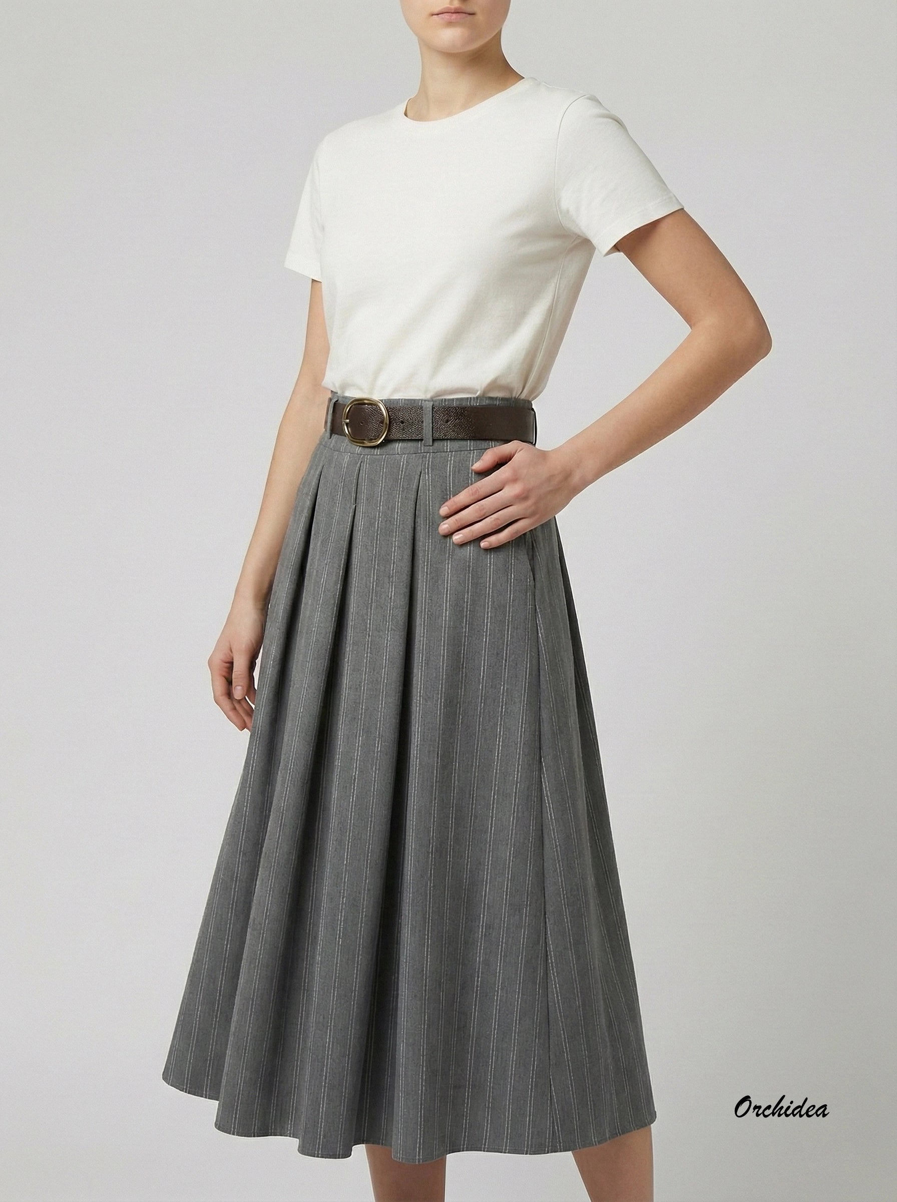 Plisovaná midi sukně s jemným proužkem