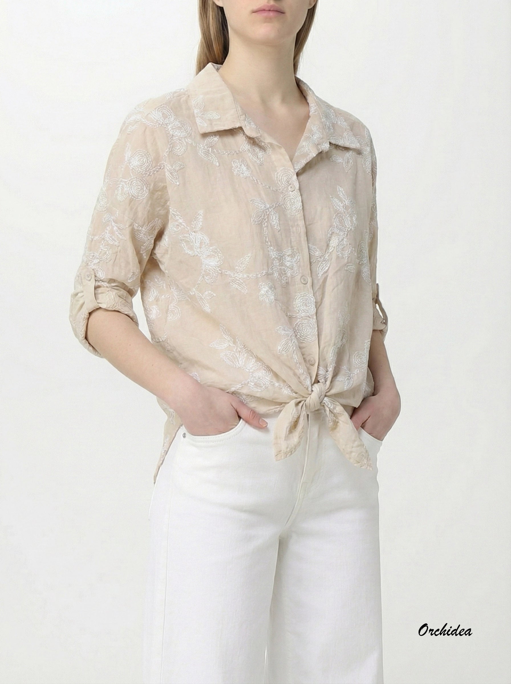 Vyšívaná košile s květinovým motivem