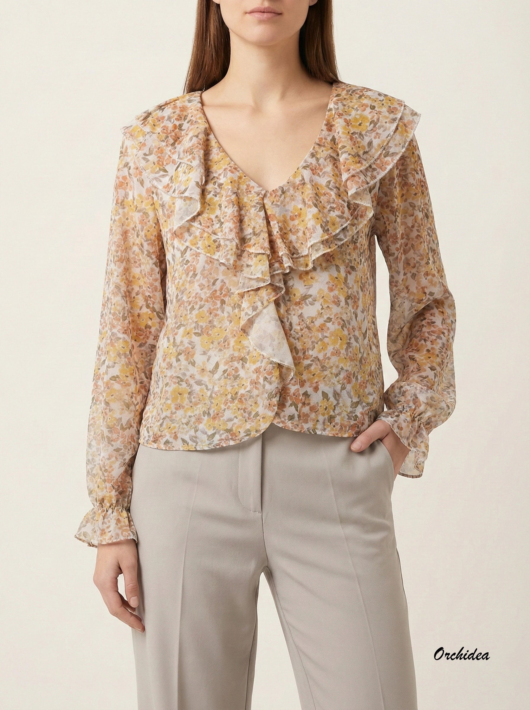 Romantická halenka s volány a drobnými kvítky