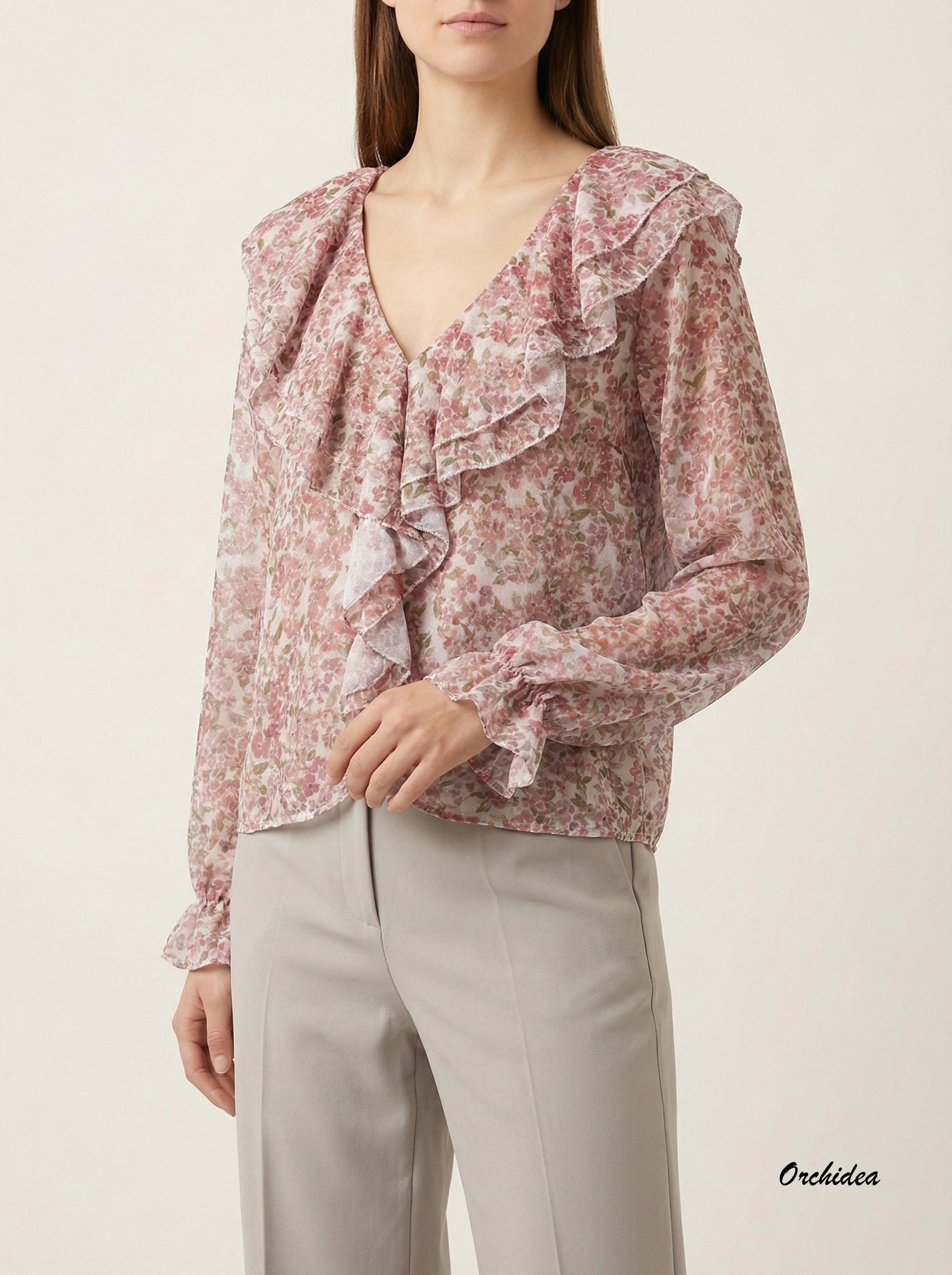 Romantická halenka s volány a drobnými kvítky