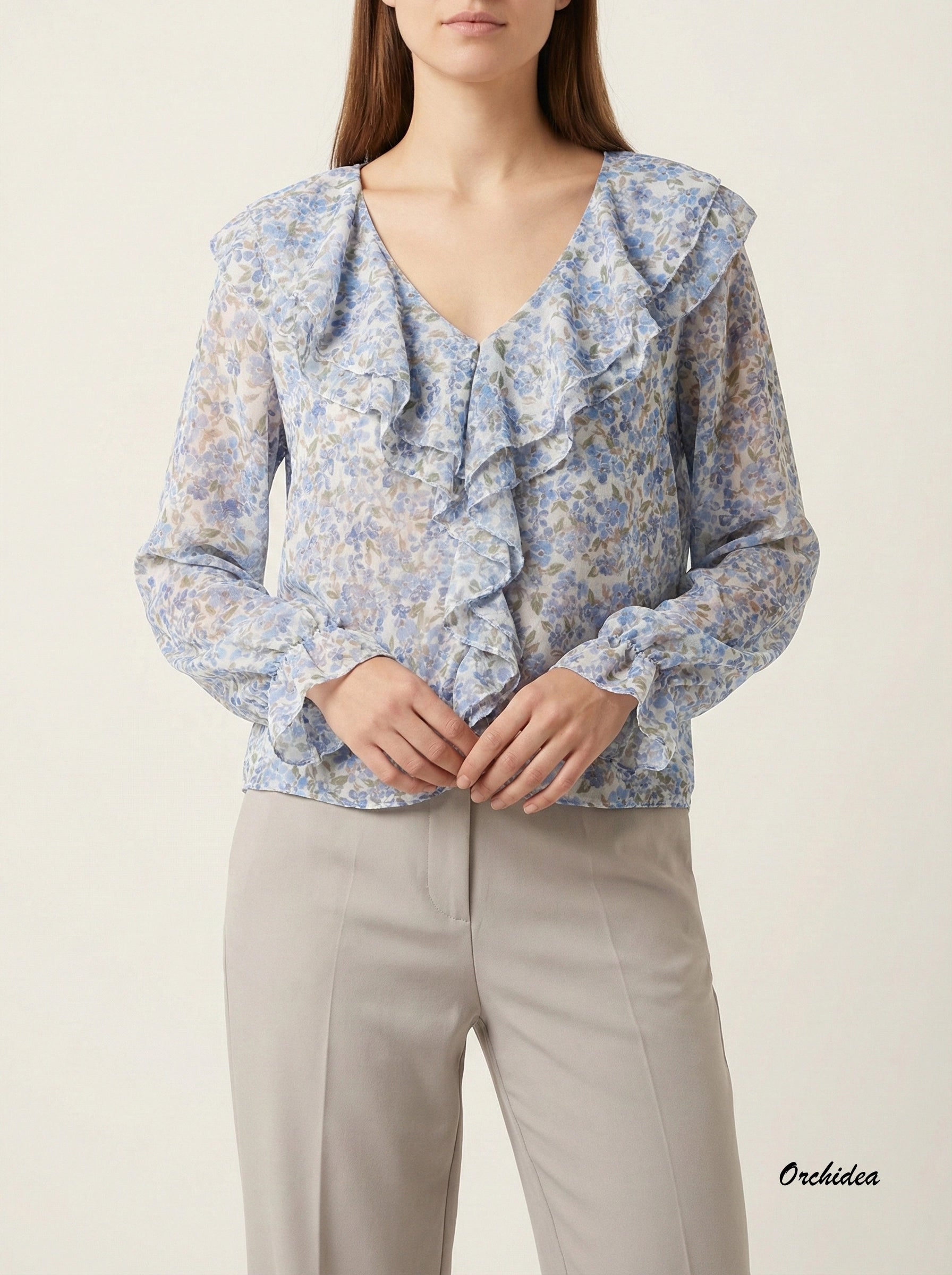 Romantická halenka s volány a drobnými kvítky