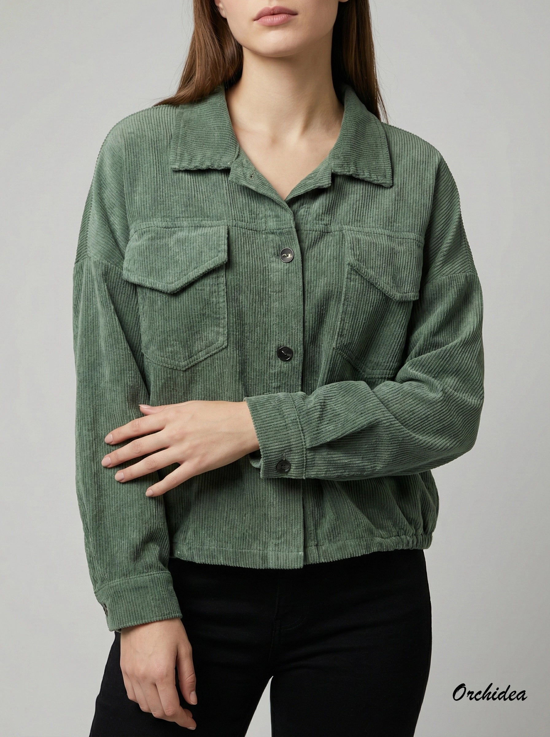 Zelená manšestrová bunda s náprsními kapsami