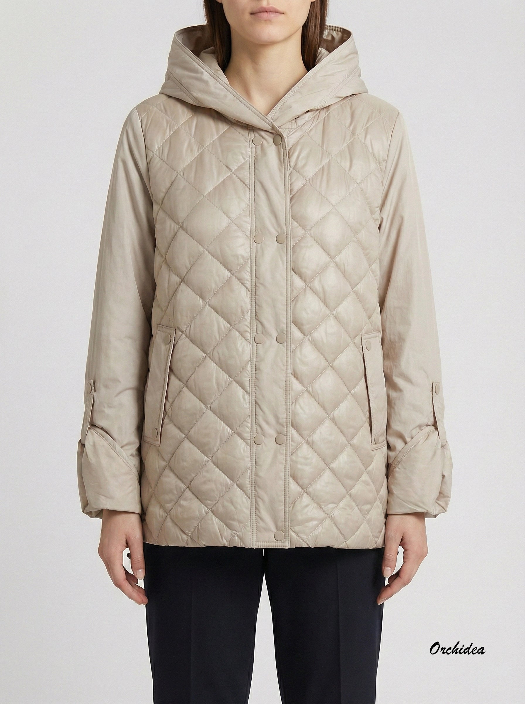 Prošívaná přechodová bunda s kapucí