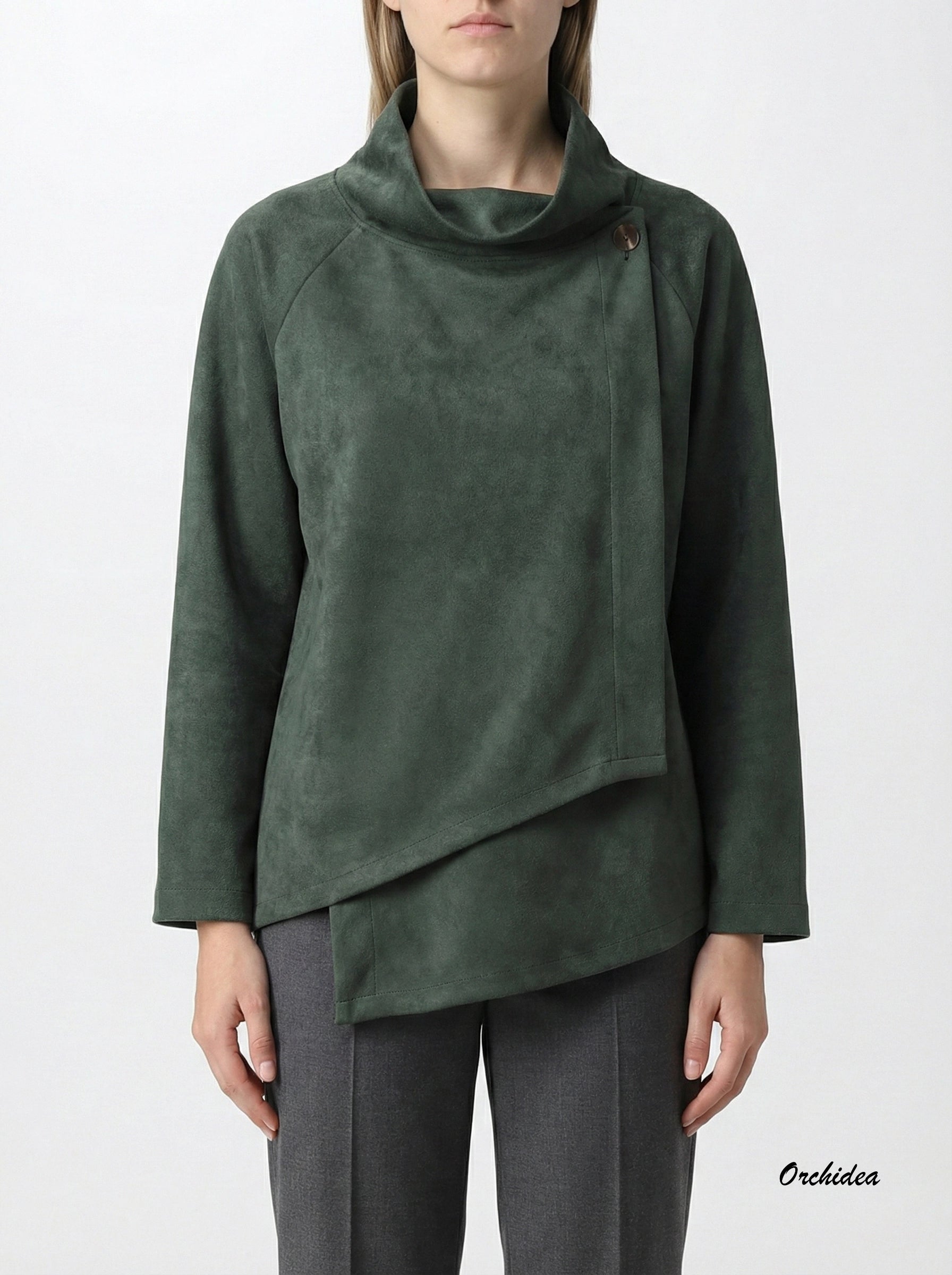 Asymetrická halenka z eko semiše s knoflíkem