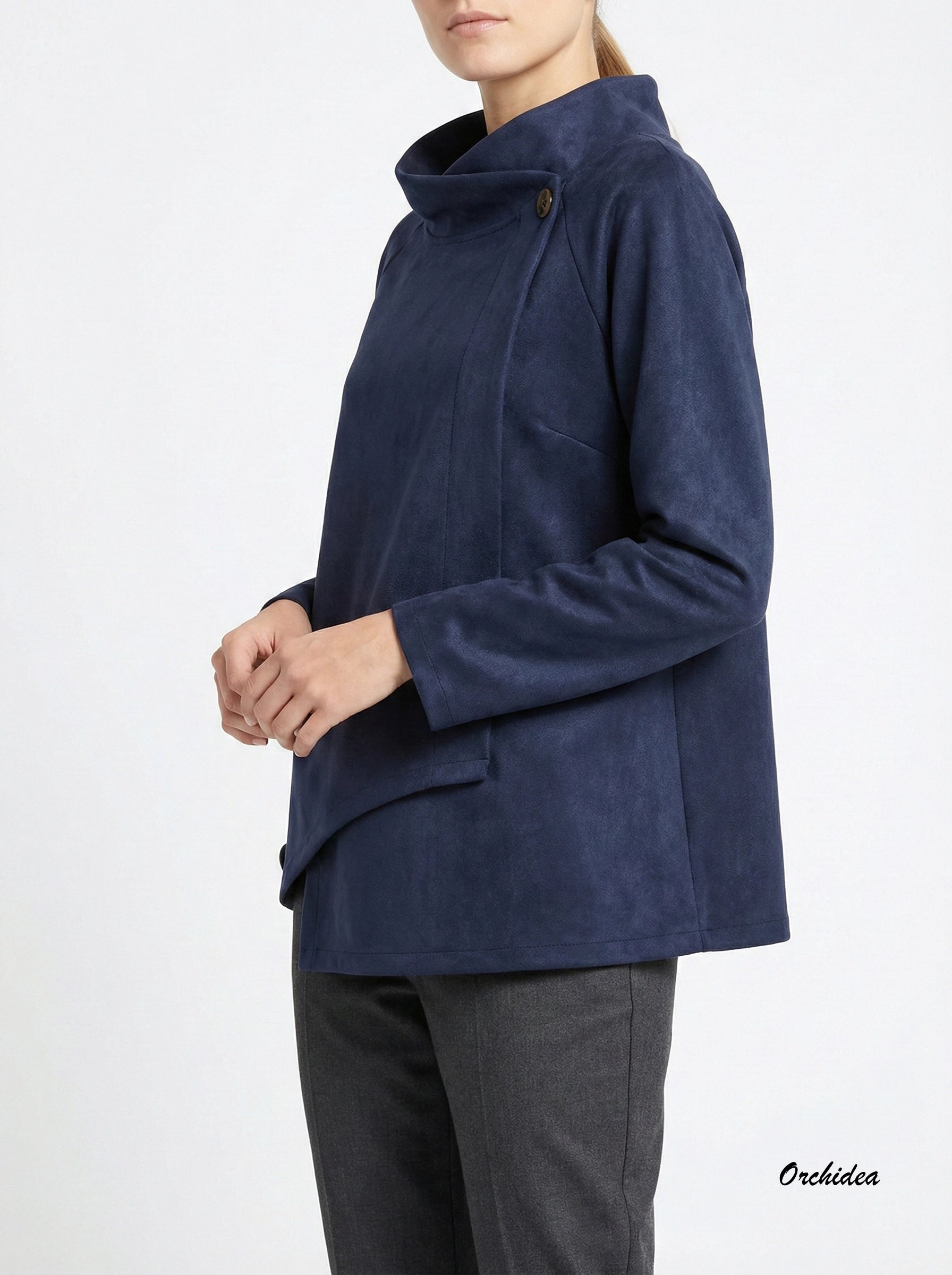 Asymetrická halenka z eko semiše s knoflíkem