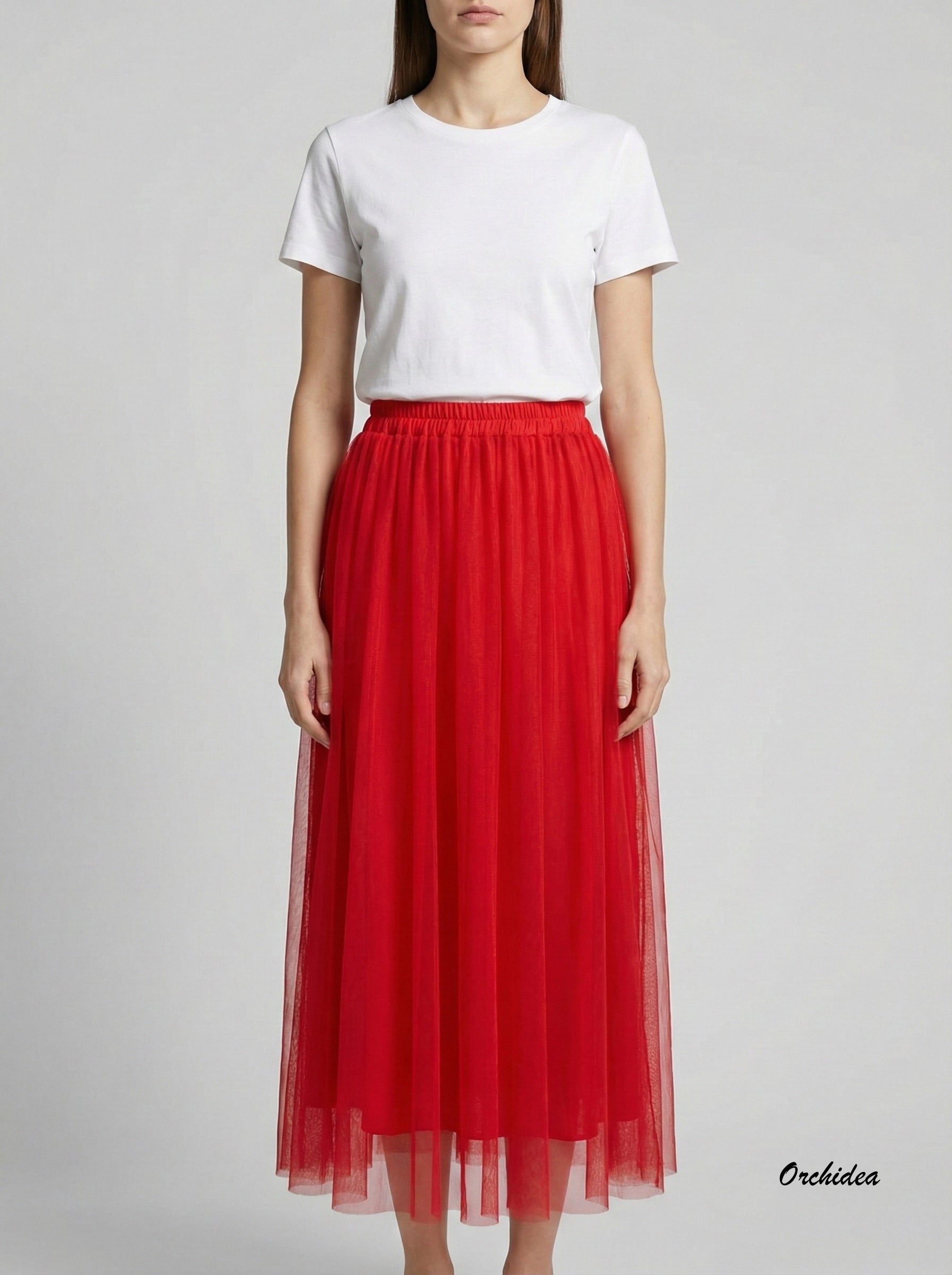 Červená tylová sukně