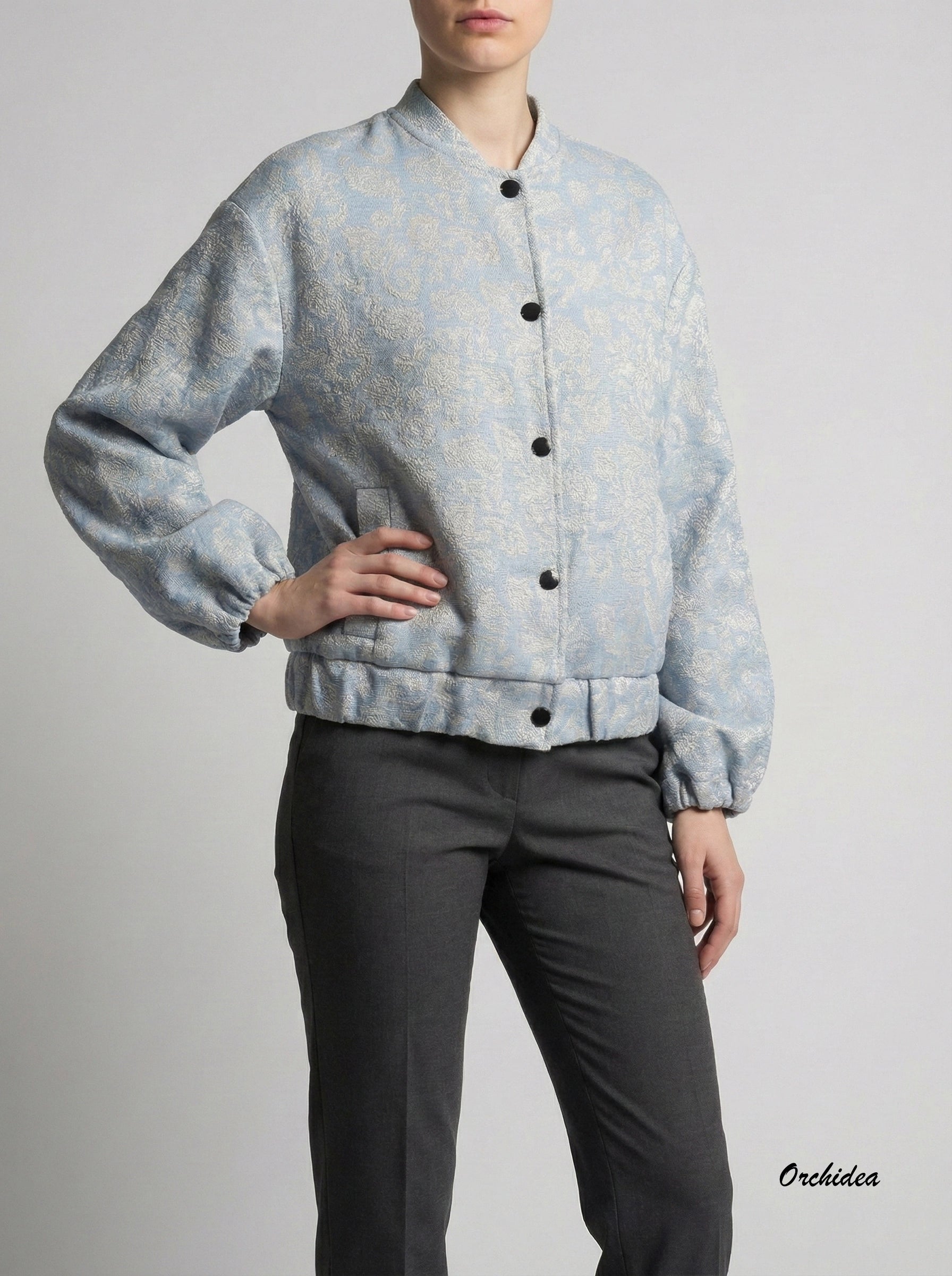 Žakárový bomber s ornamentálním vzorem