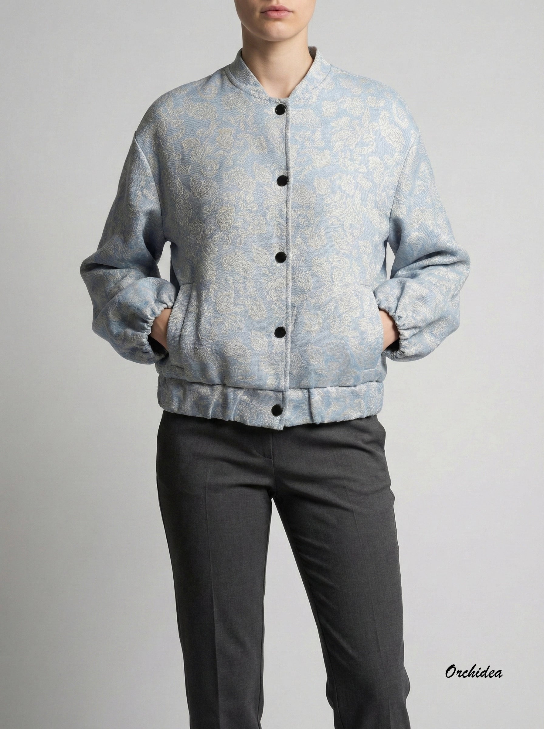 Žakárový bomber s ornamentálním vzorem